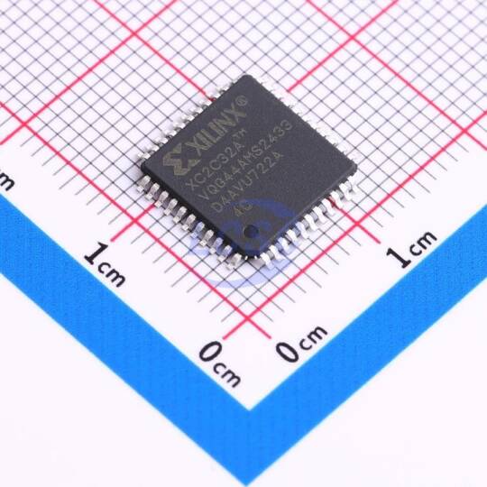 AMD/XILINX XC2C32A-4VQG44C - 1