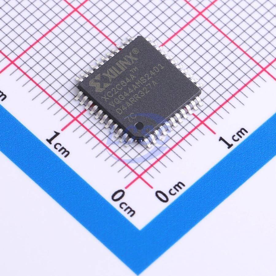 AMD/XILINX XC2C64A-7VQG44C - 1