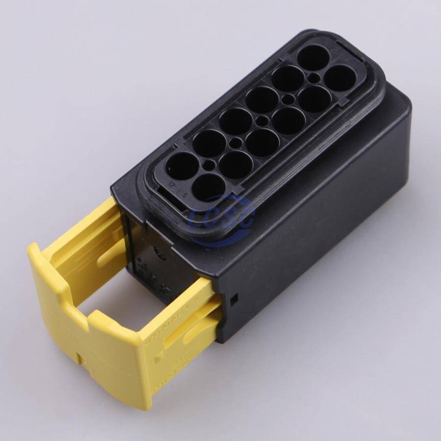 TE Connectivity 1-1670901-1 - 1
