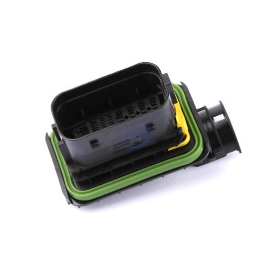 TE Connectivity 1-2112041-1 - 3