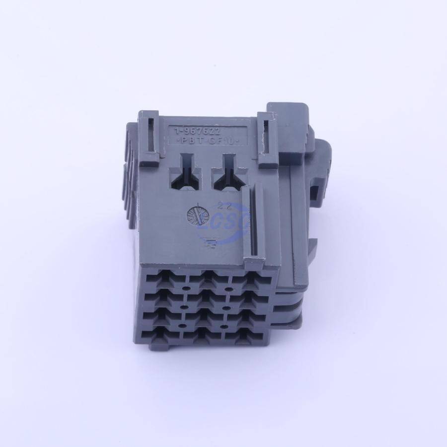 TE Connectivity 1-967622-5 - 3