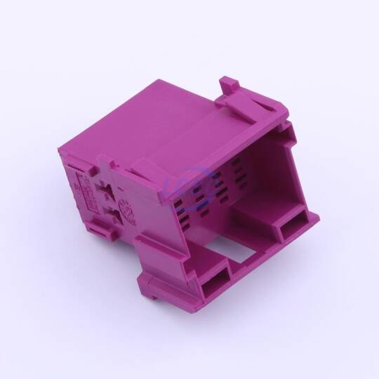 TE Connectivity 1-967628-1 - 3