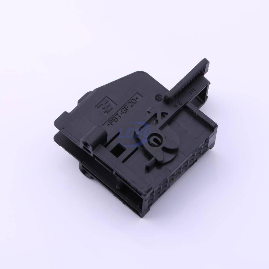 TE Connectivity 1379100-1 - 3