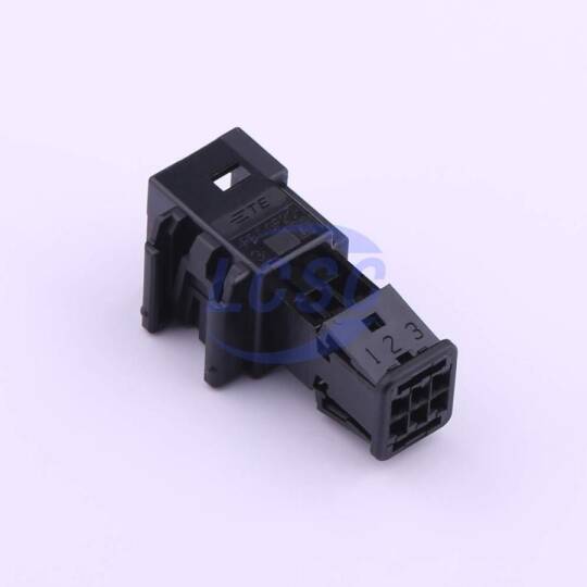 TE Connectivity 1379118-1 - 3