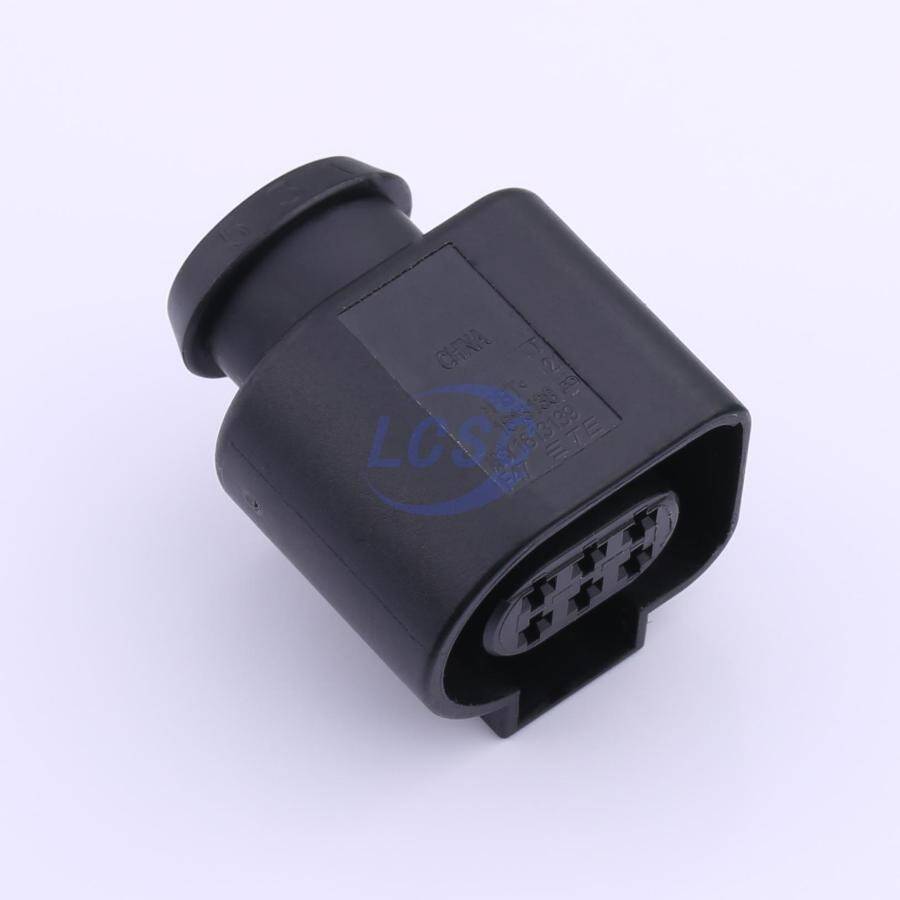 TE Connectivity 1813139-1 - 3