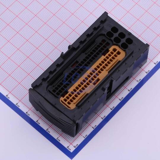 TE Connectivity 3-1355136-3 - 1