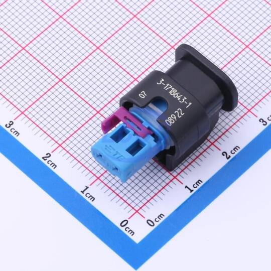 TE Connectivity 3-1718643-1 - 1